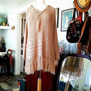 🏵⛵🌊NWOT BOHO CROCHET PONCHO TUNIC WITH HOOD